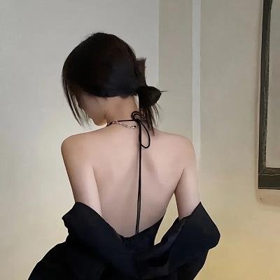 细长的电话线